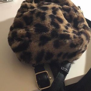 Cheetah print mini backpack🐆